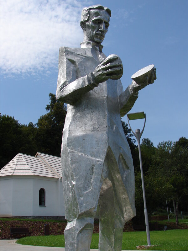 Statue of Nikola Tesla