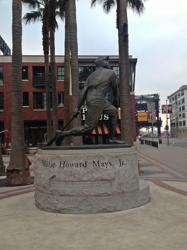 statue of willie howard mays jr.