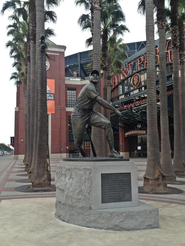 statue of willie mays at oracle park