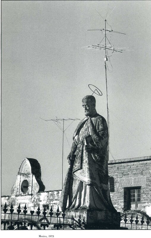 Statue with antenna in Mexico