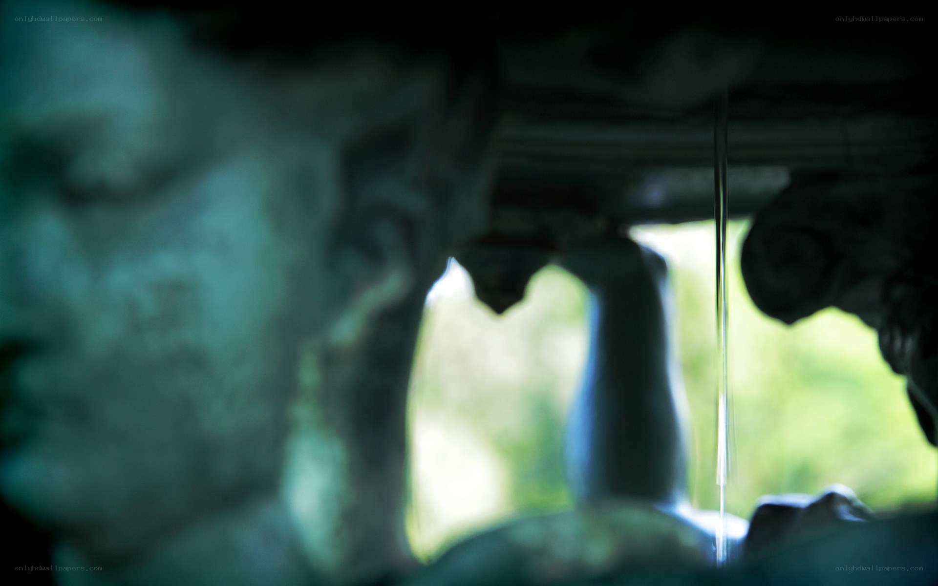 statue with water droplet