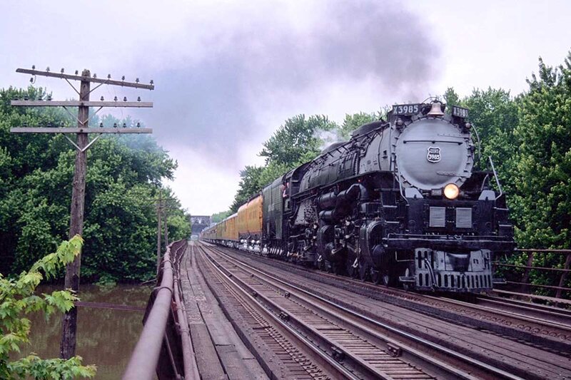 Steam Locomotive on Bridge — Green