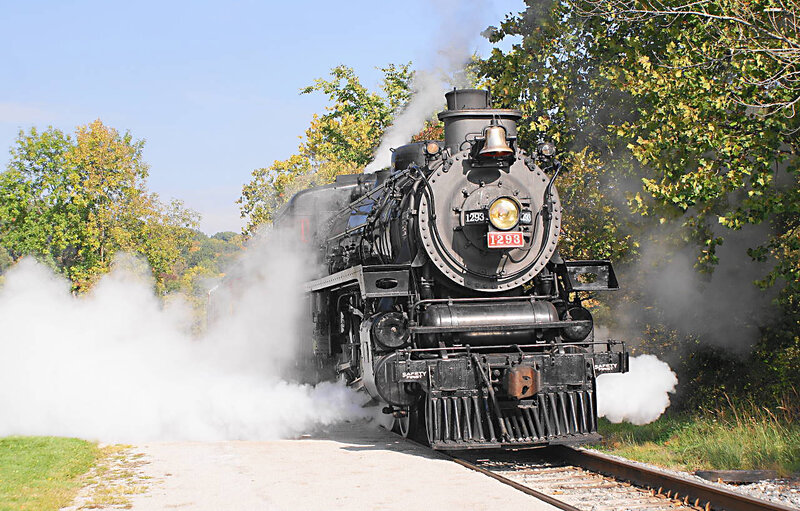 Steam Locomotive on Track — Black