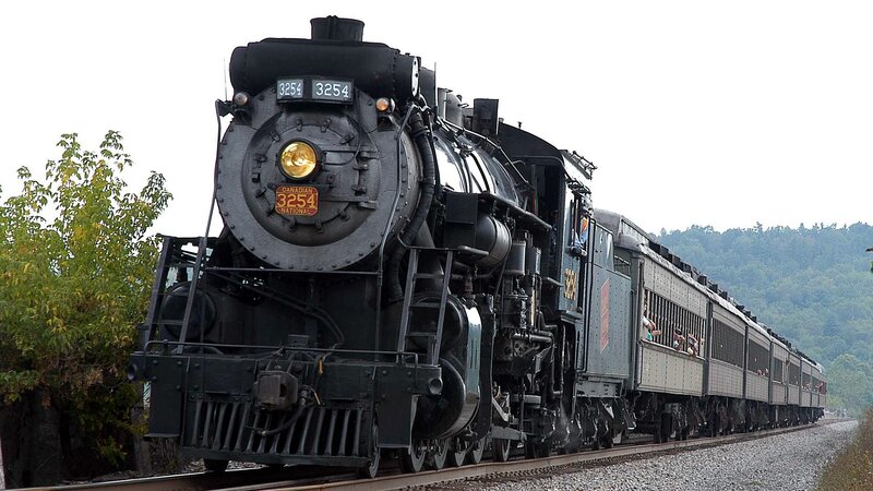 Steam Locomotive Train — Black, Calm