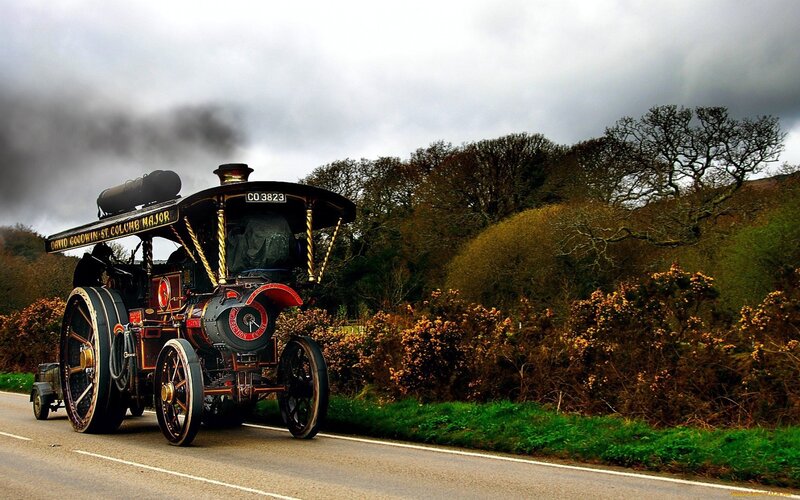 Steam Traction Engine — Black, Dramatic