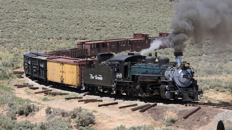 Steam Train on Tracks — Green, Dusty