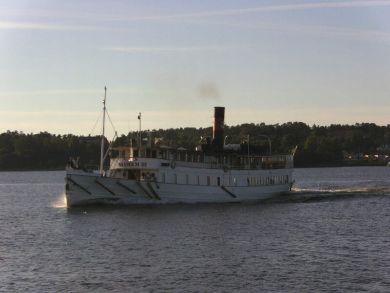 Steamboat on Water — White, Calm