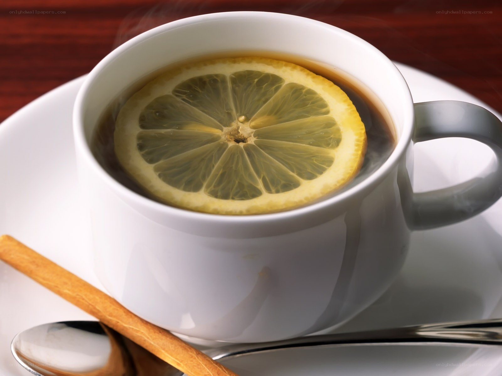 steaming lemon tea cup