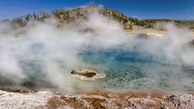 Steamy geothermal pool in Yellowstone