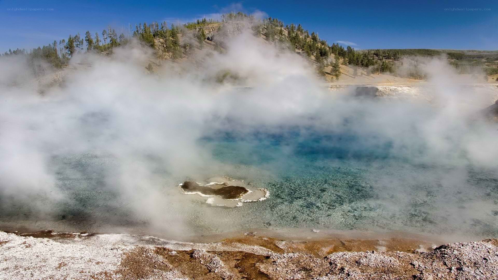 Steamy geothermal pool in Yellowstone