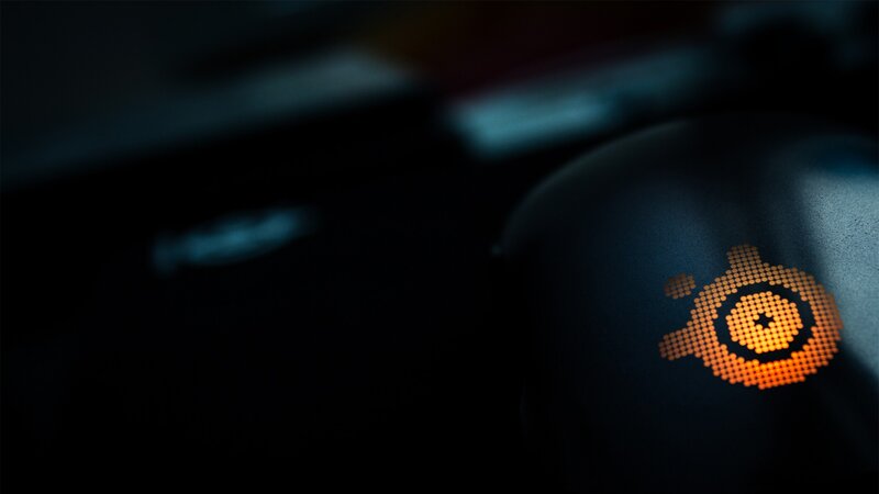 SteelSeries Logo on Mouse