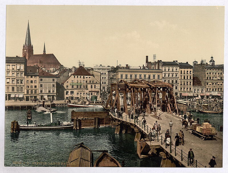 Stettin's Lange Bridge scene