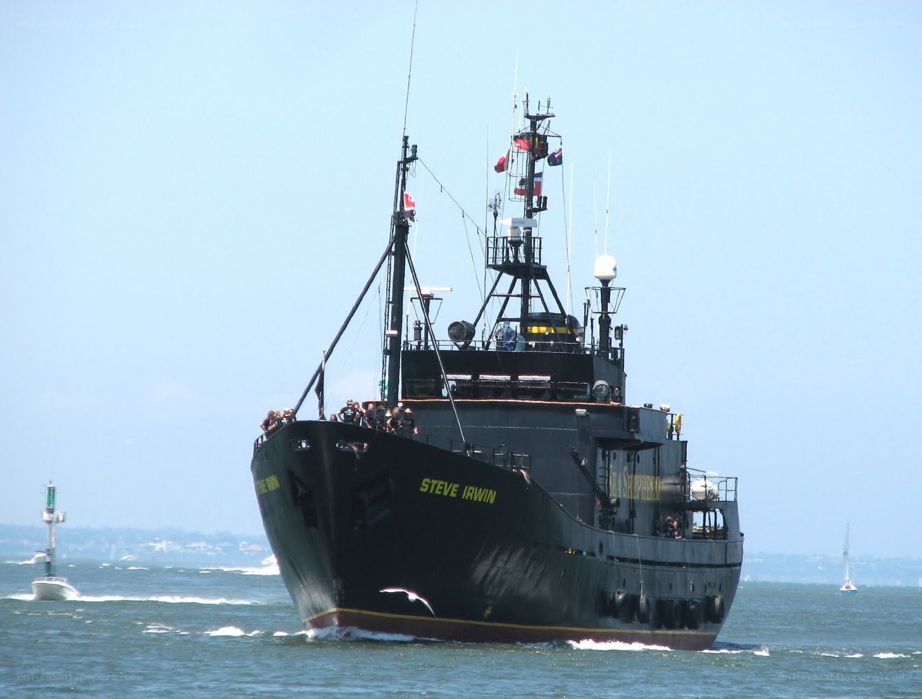 Steve Irwin ship at sea