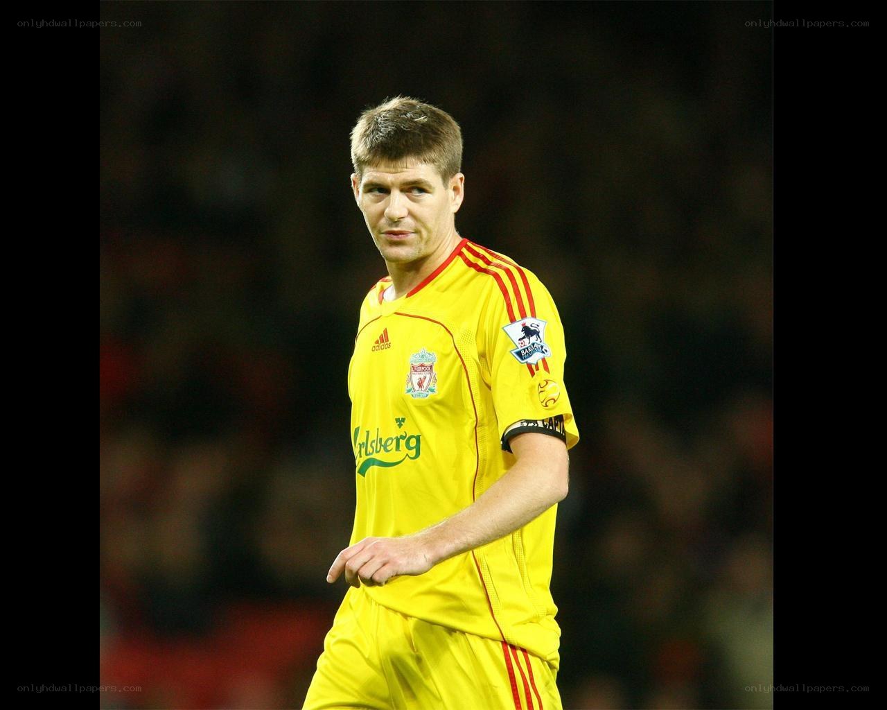 Steven Gerrard in Liverpool kit