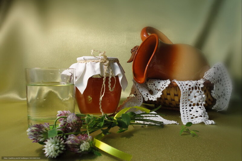 Still life with honey and flowers