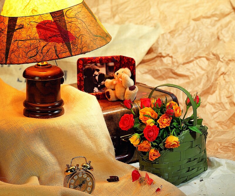 Still life with lamp and flowers