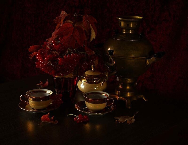 Still life with samovar and berries
