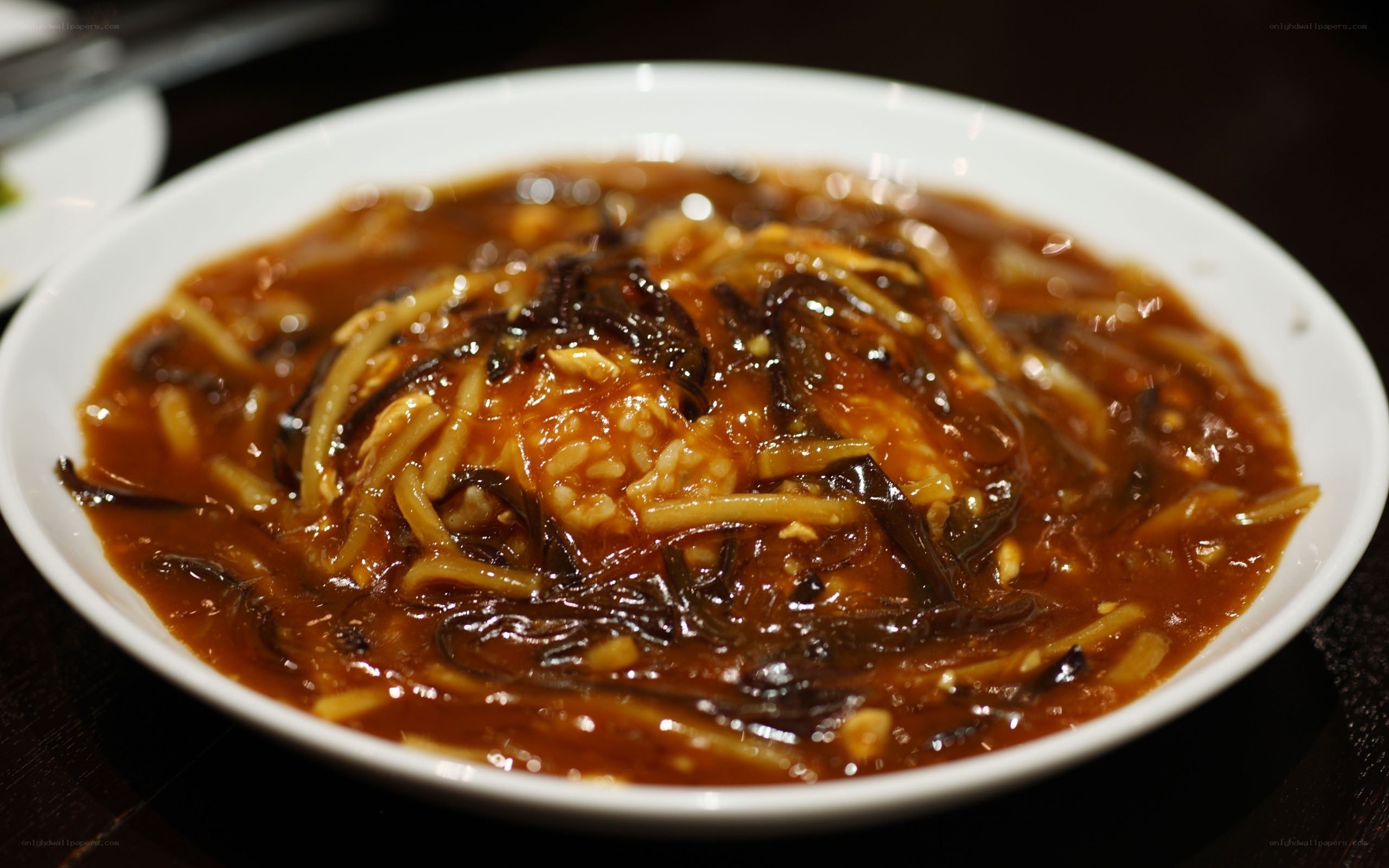 stir-fried noodles with sauce
