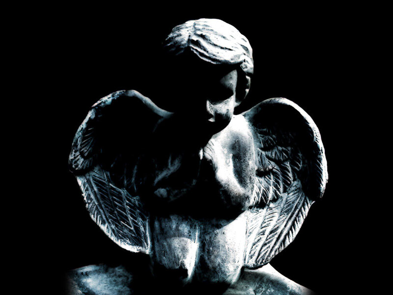 stone angel statue