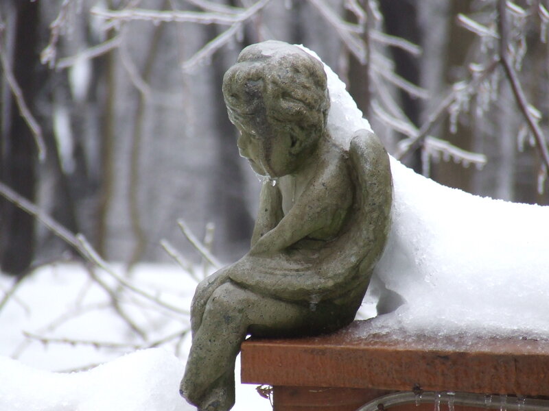 Stone Angel Statue — White, Cold
