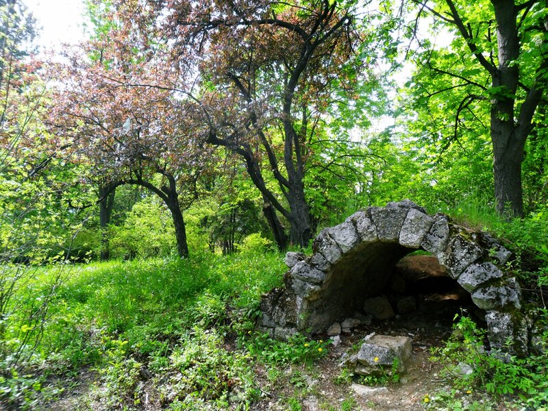 Stone Arch Tunnel — Green