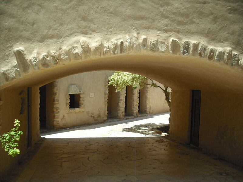 Stone Archway Courtyard — Beige