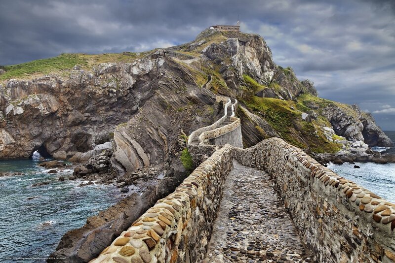 Stone Bridge to Lighthouse