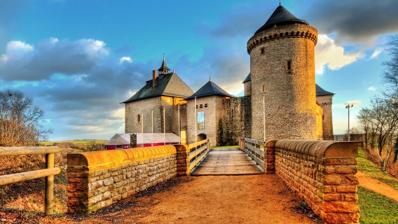 Stone Castle with Bridge — Blue