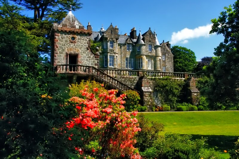 Stone Castle with Flowers — Green
