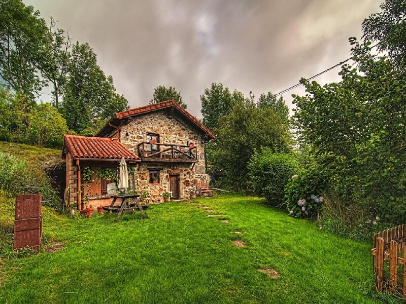 Stone Cottage in Garden