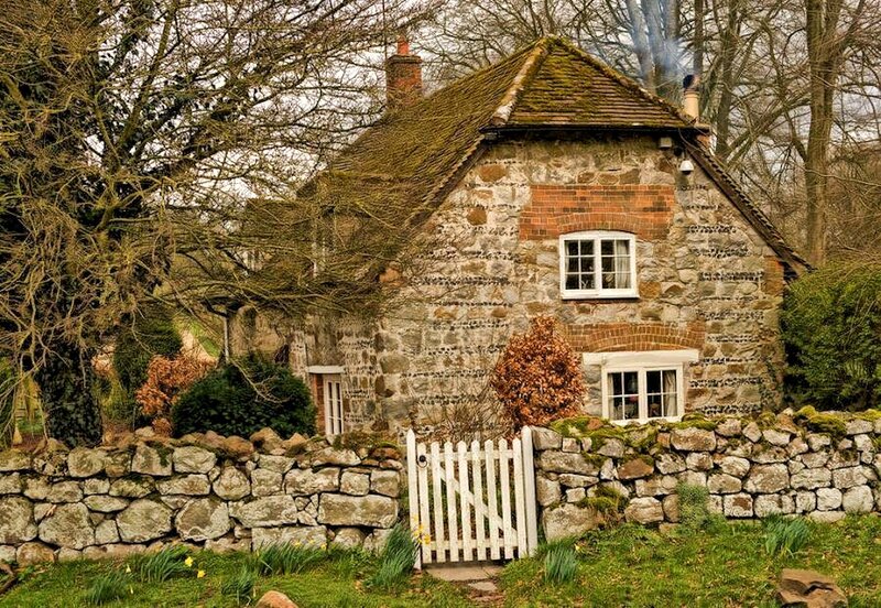 Stone Cottage with Gate