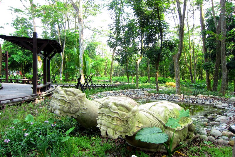 Stone Dragon Statues