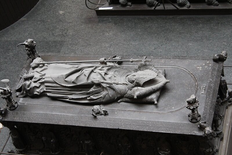 stone effigy of a bishop