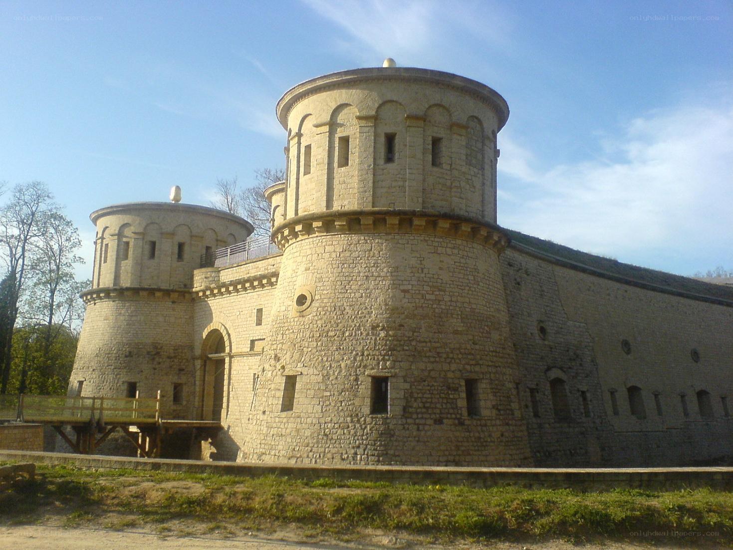 Stone fortress with round towers