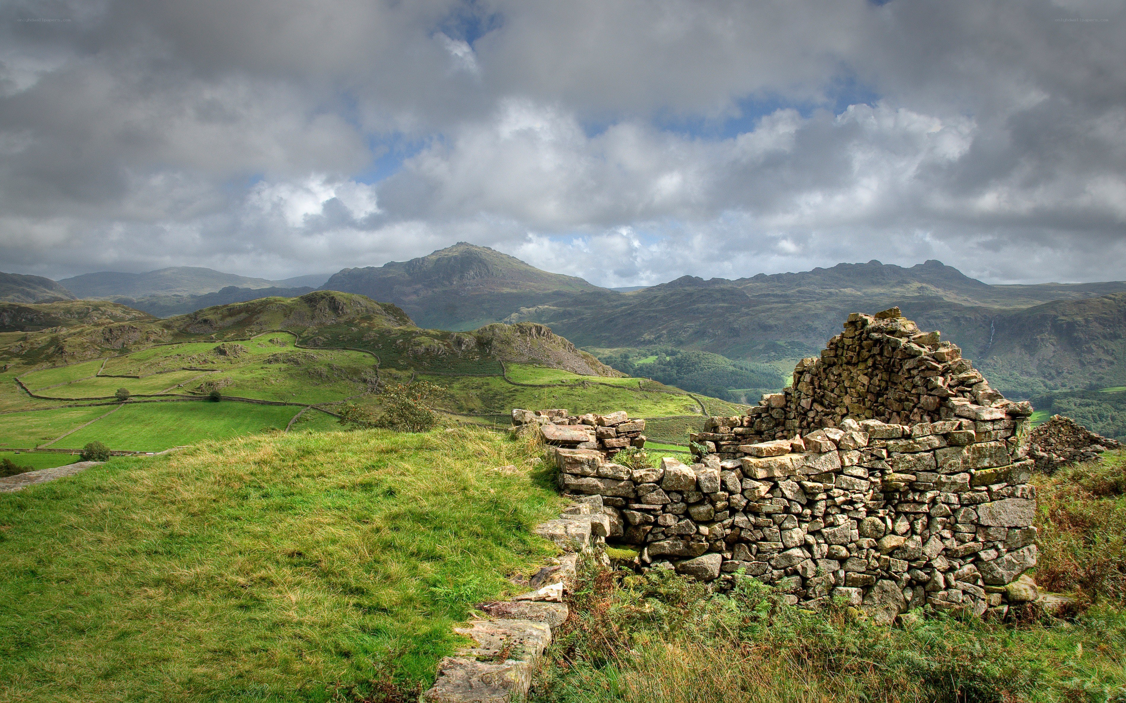 Stone ruins in a mountain landscape