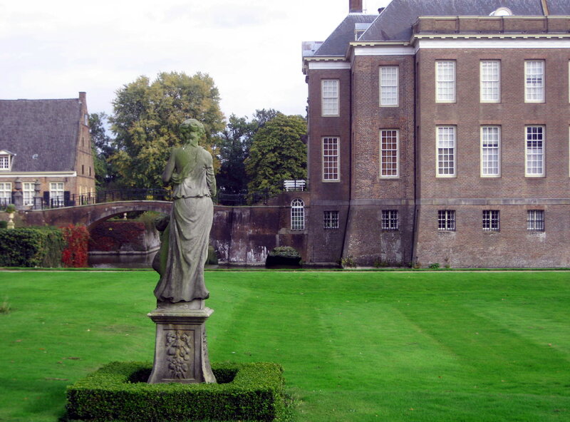 Stone Statue in Garden — Green, Serene