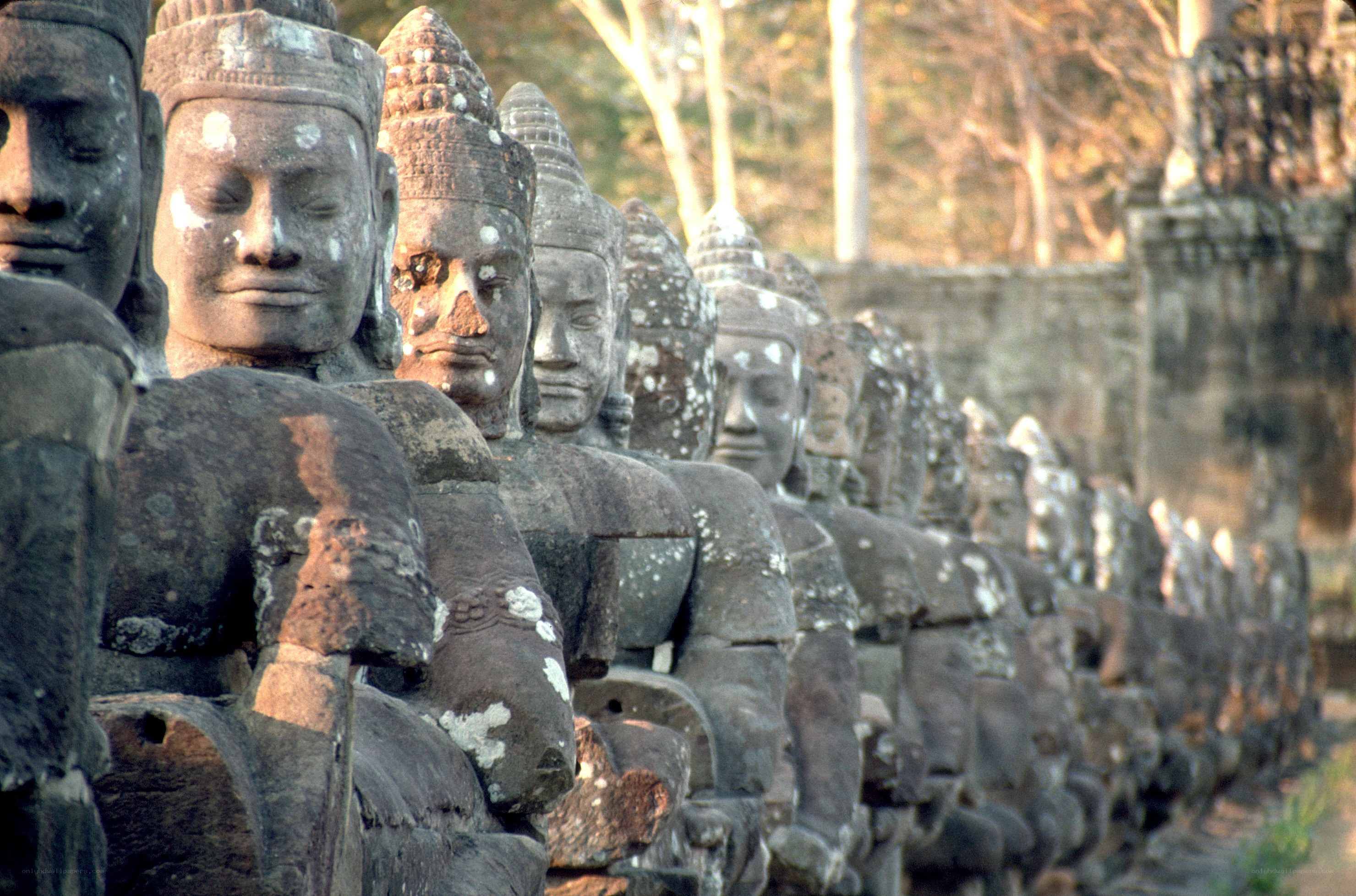 stone statues at angkor wat