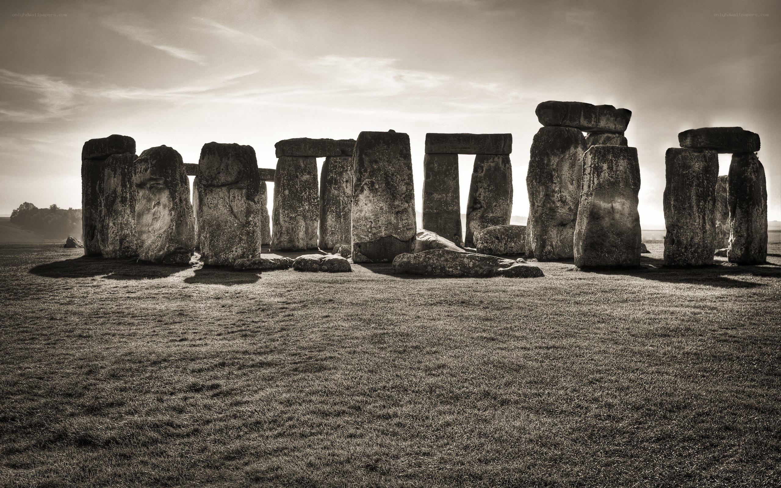Stonehenge at dawn