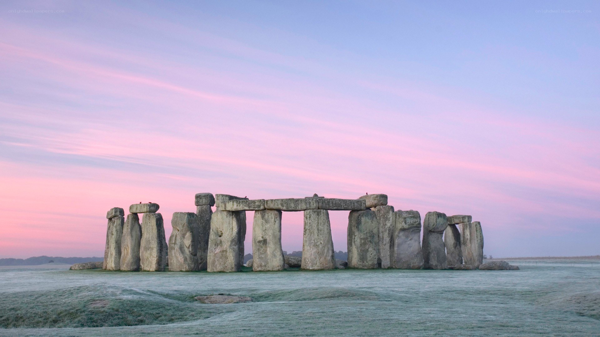 Stonehenge at dawn