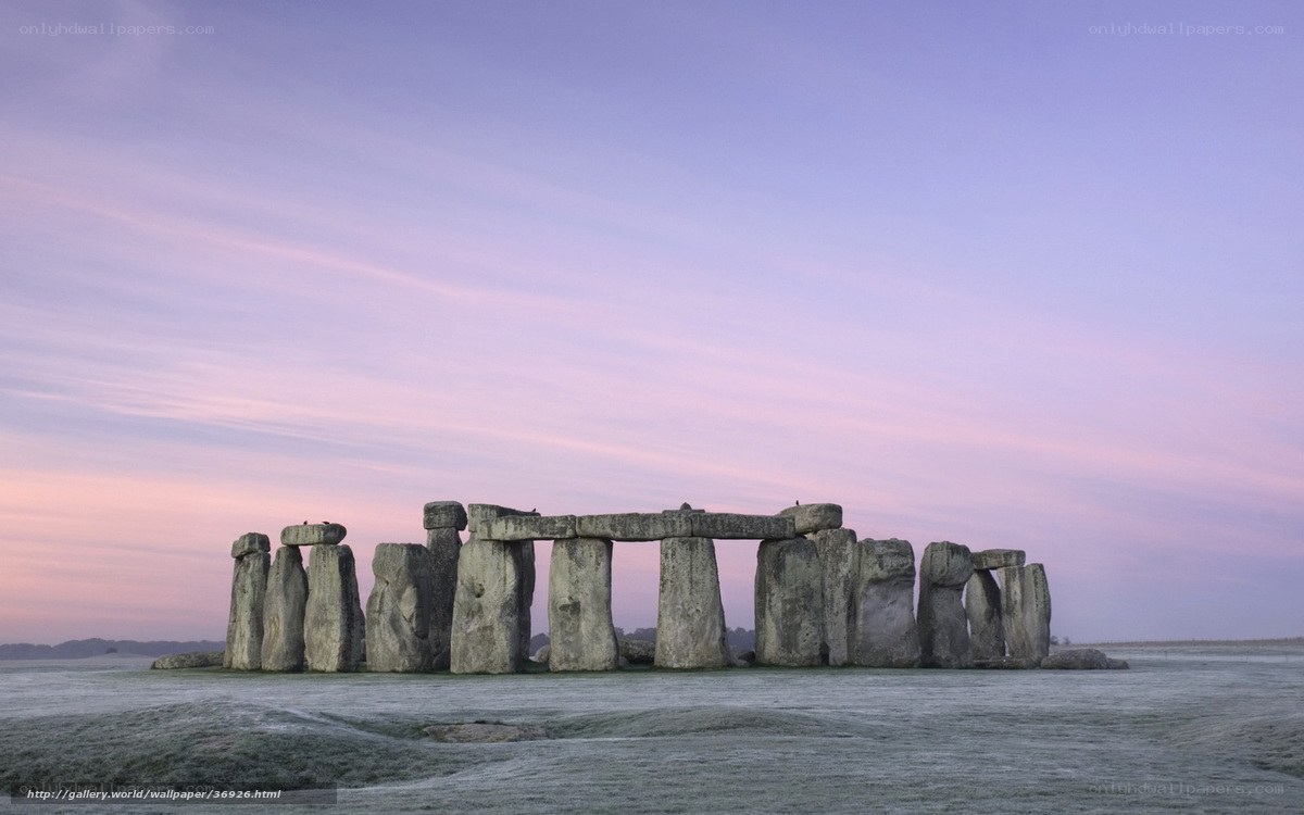 Stonehenge at dawn