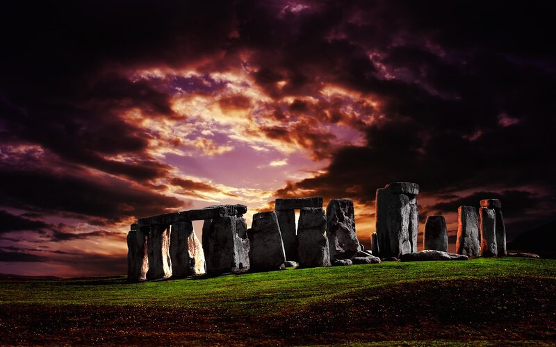 Stonehenge at Sunset — Purple