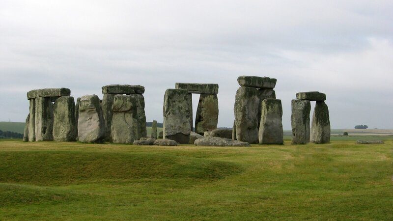 Stonehenge Monument — Green, Serene, Afternoon