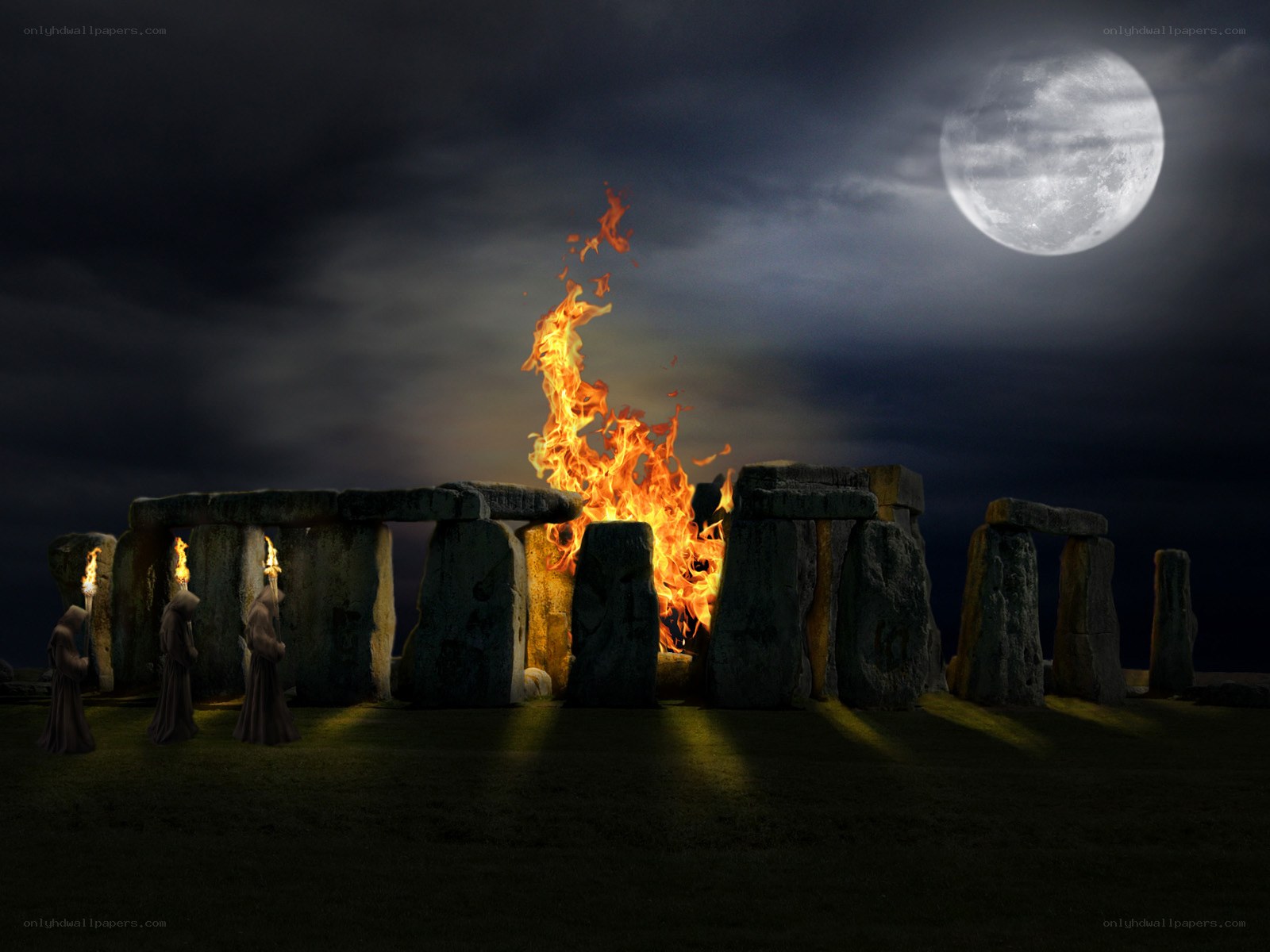 Stonehenge ritual at night