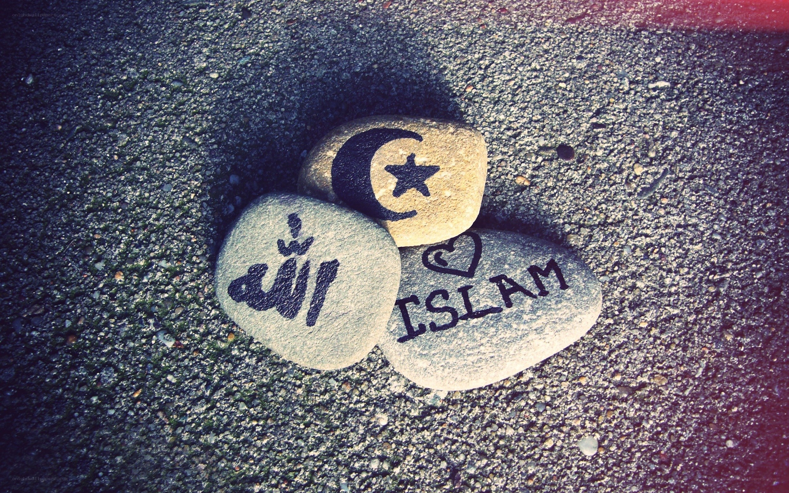 Stones with Islamic symbols