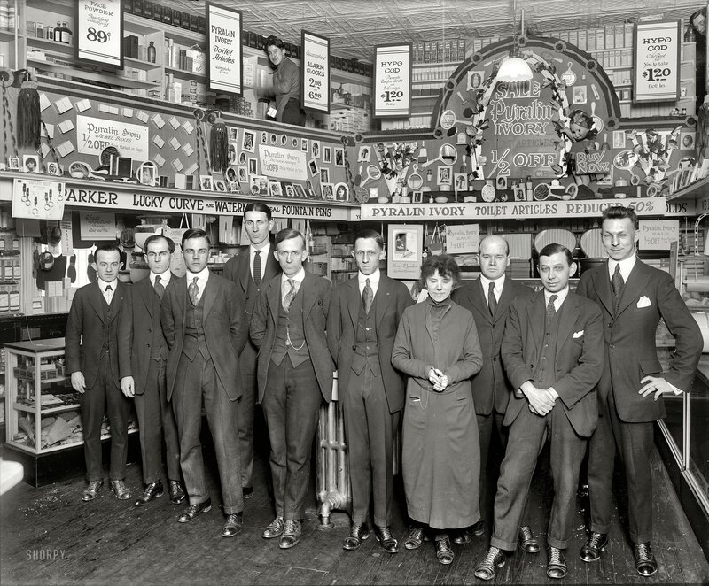 Store staff in early 20th century
