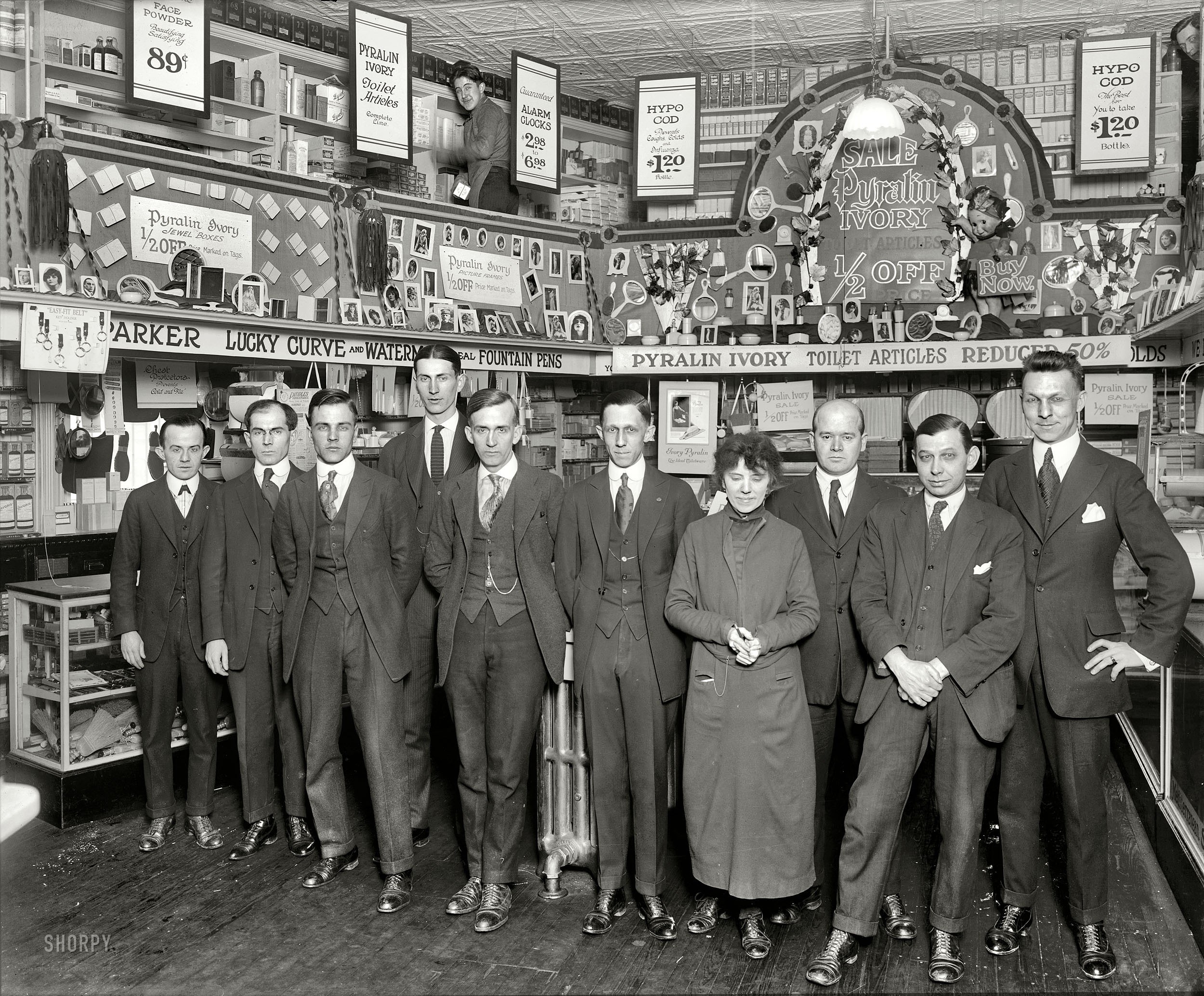 Store staff in early 20th century