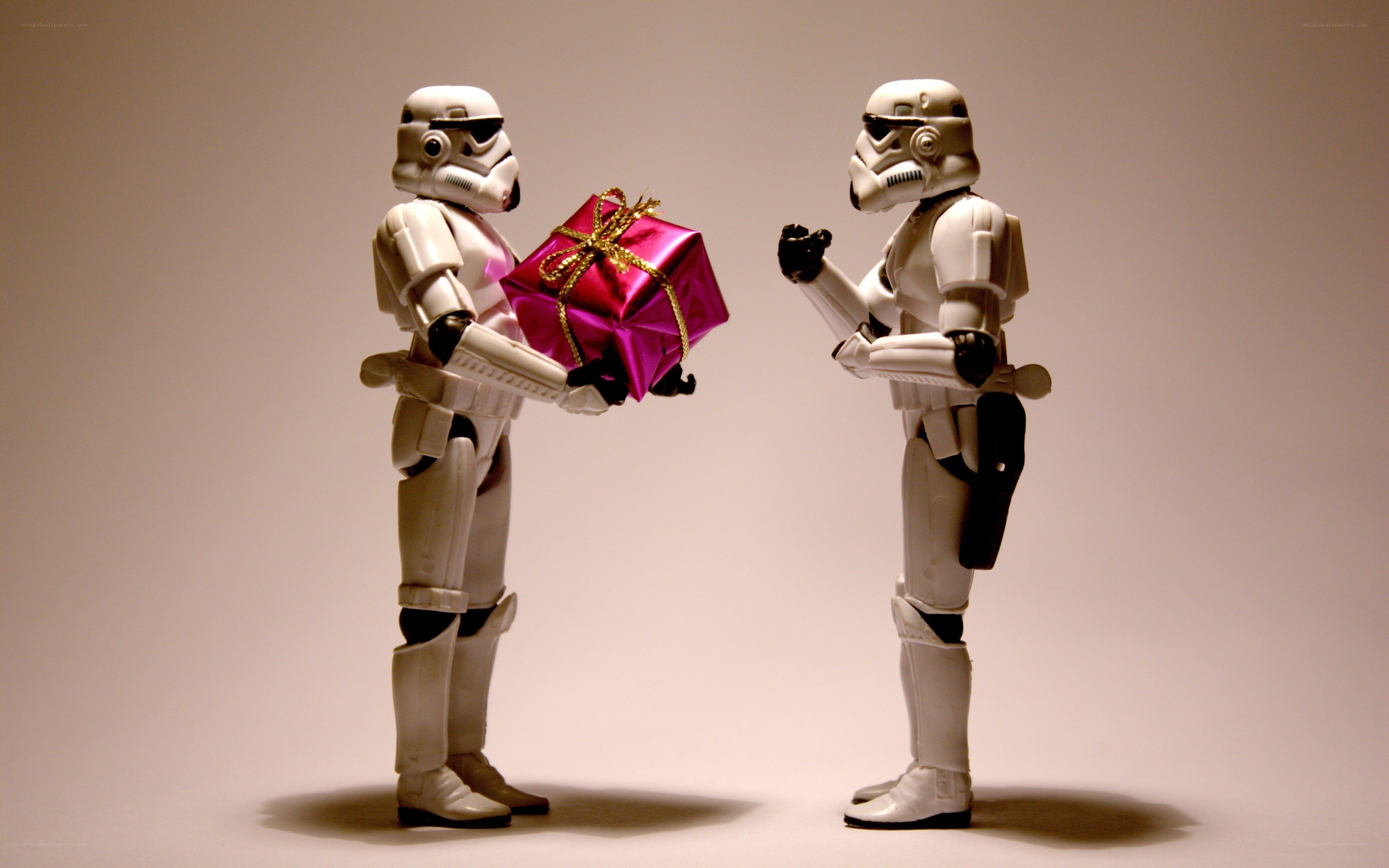 Stormtroopers exchanging gift