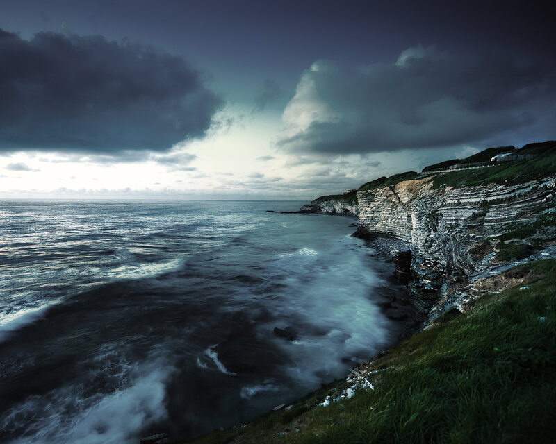 Stormy coastal cliffs
