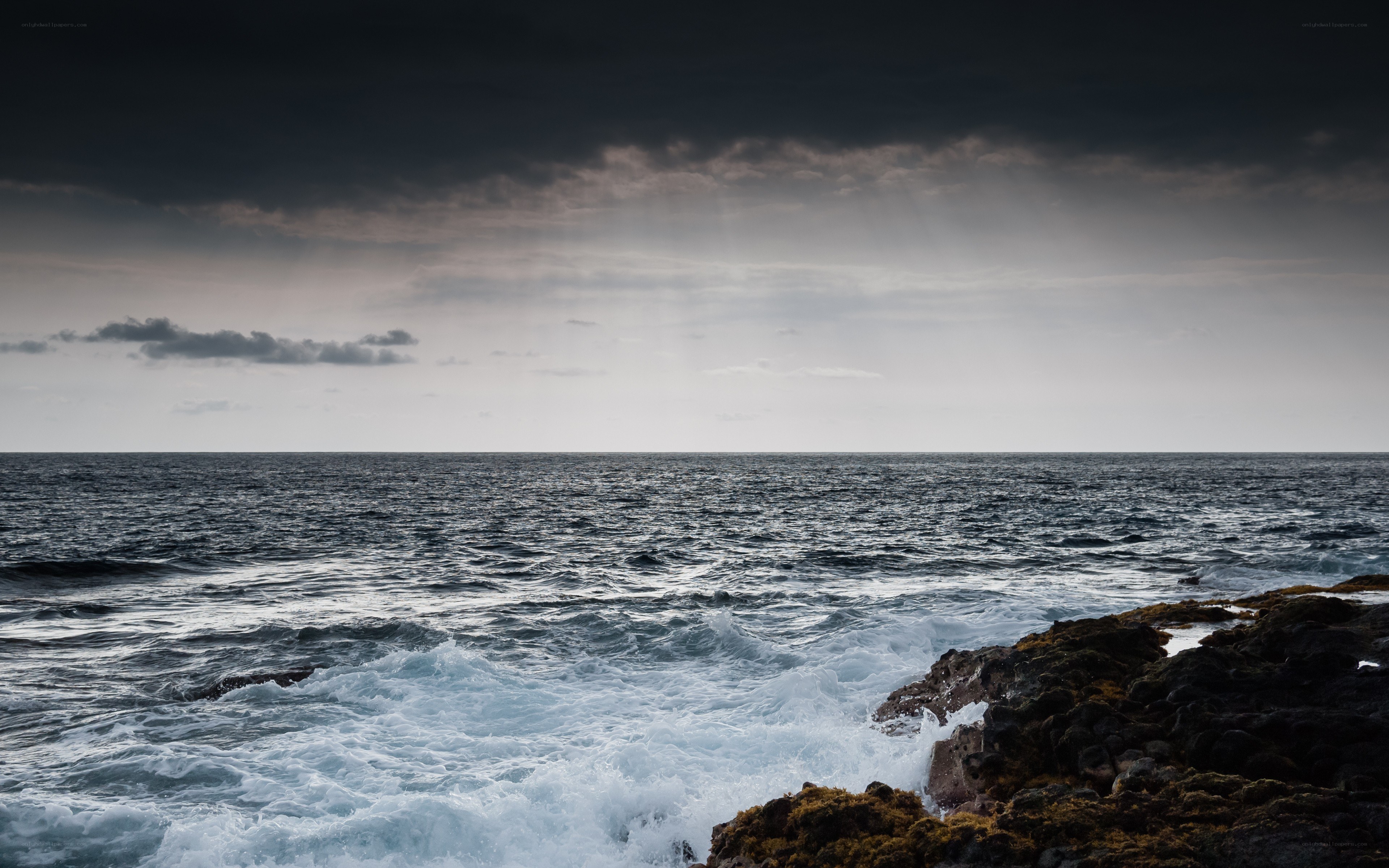Stormy ocean waves crashing