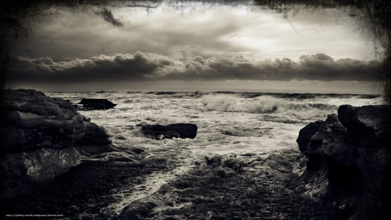 Stormy ocean waves crashing